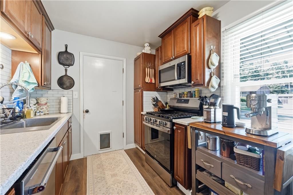 1703 Seneca Street — photo 12