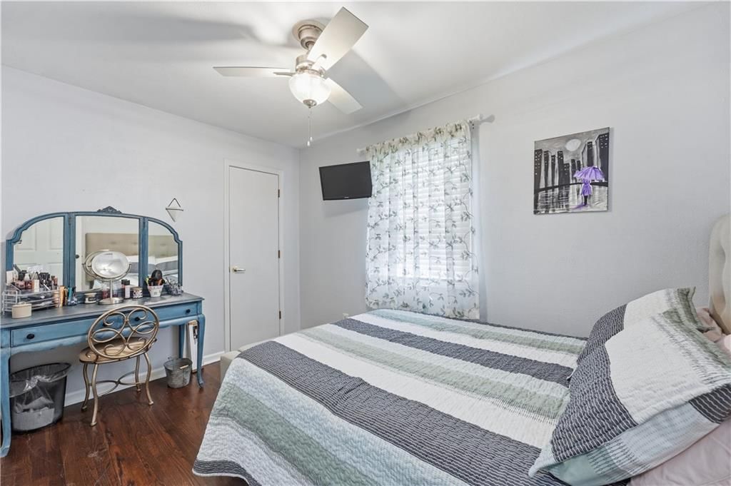 1703 Seneca Street — photo 17
