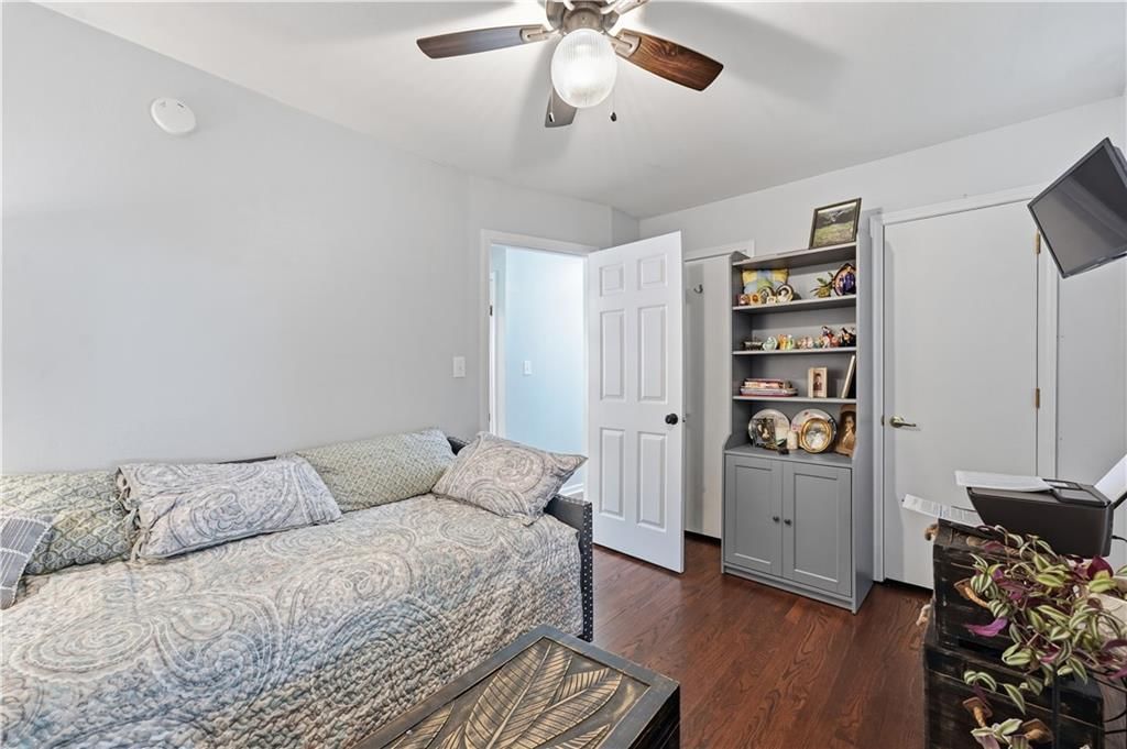 1703 Seneca Street — photo 20