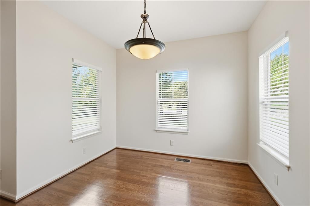 Photo 4 of 49 - 16872 W 164th Place, Olathe, KS 66062