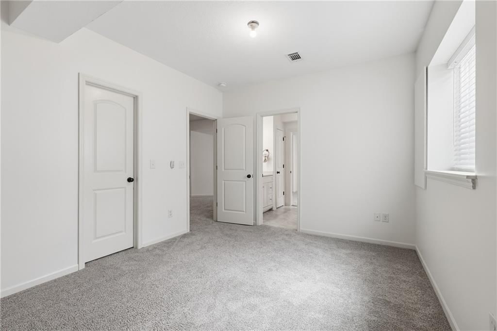 Photo 33 of 49 - 16872 W 164th Place, Olathe, KS 66062