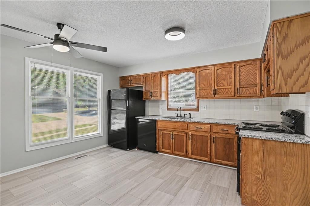 1704 NE Patterson Street — photo 4