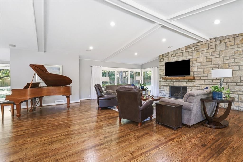 2025 W 96th Street — photo 4