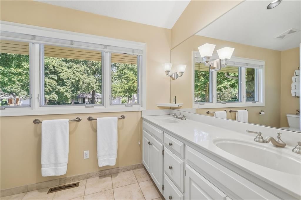 2025 W 96th Street — photo 31