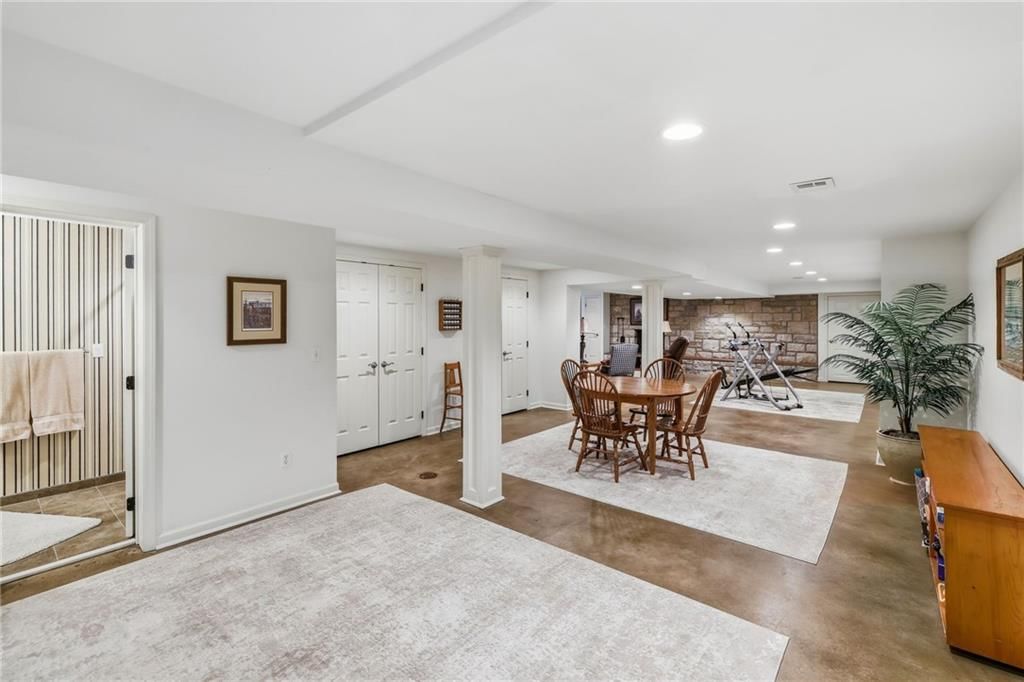 2025 W 96th Street — photo 33