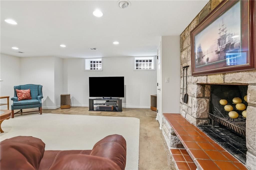 2025 W 96th Street — photo 38