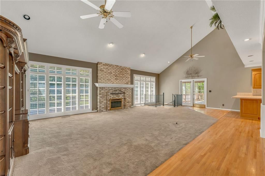 615 W Willow Lane — photo 13