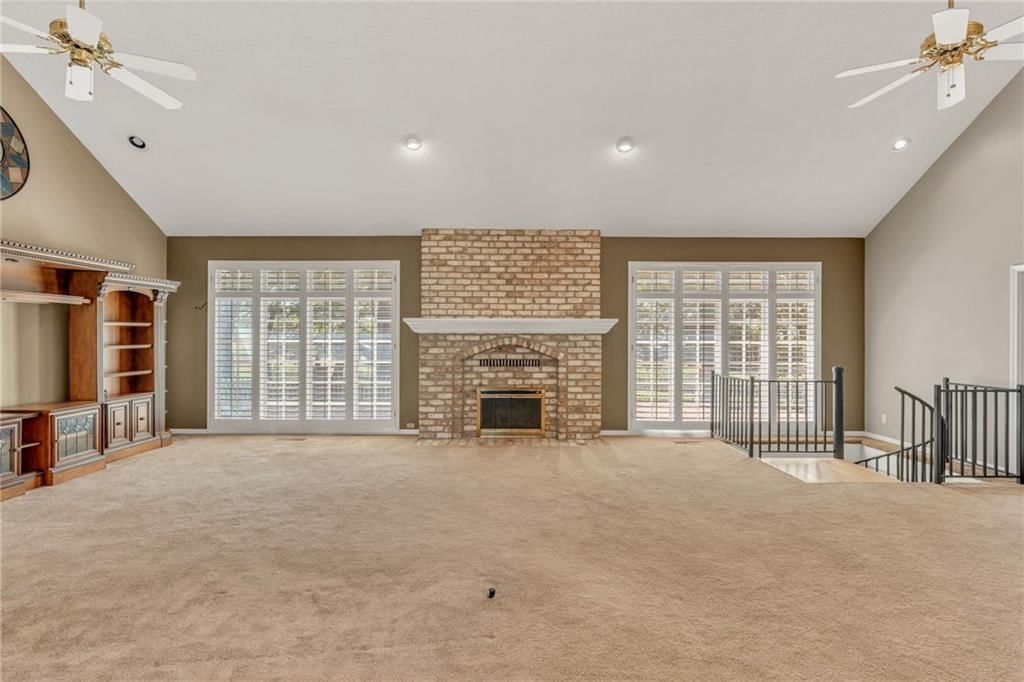 615 W Willow Lane — photo 14