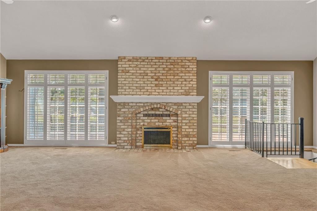 615 W Willow Lane — photo 15