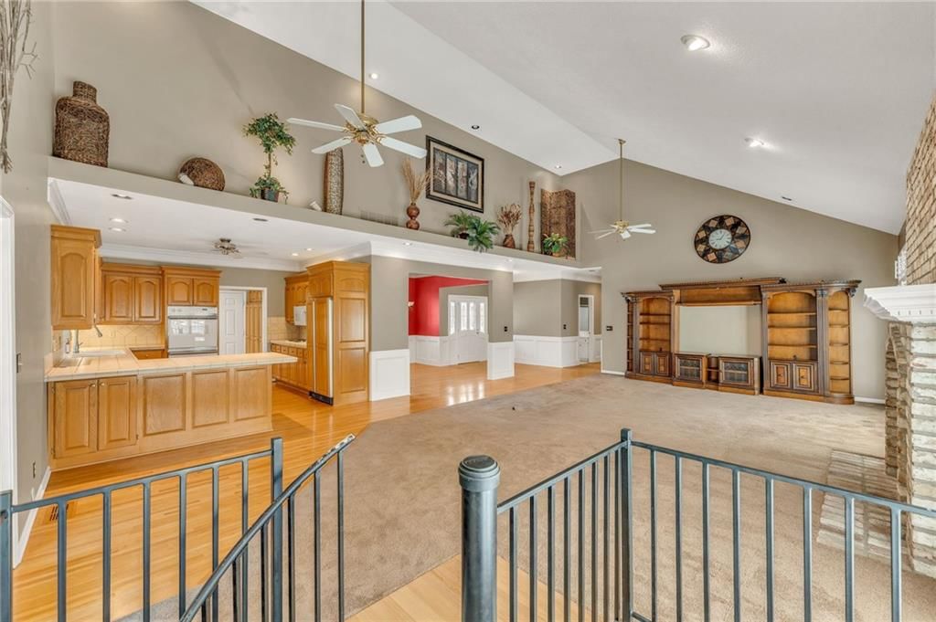 615 W Willow Lane — photo 19