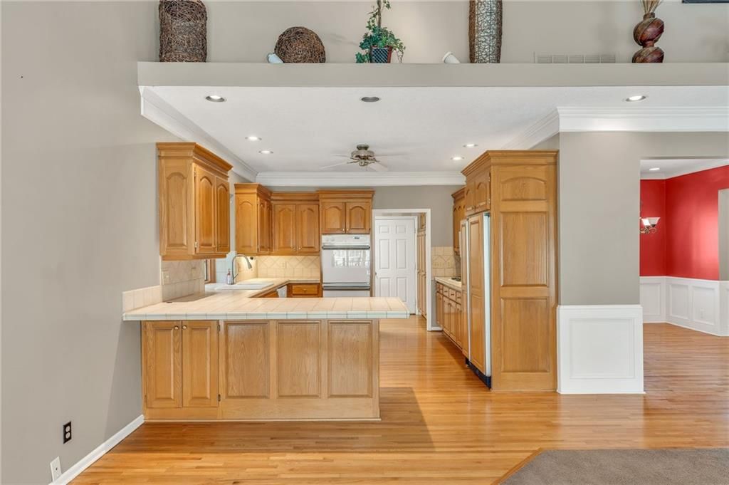615 W Willow Lane — photo 22