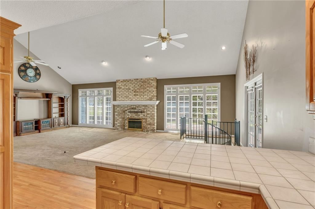 615 W Willow Lane — photo 26