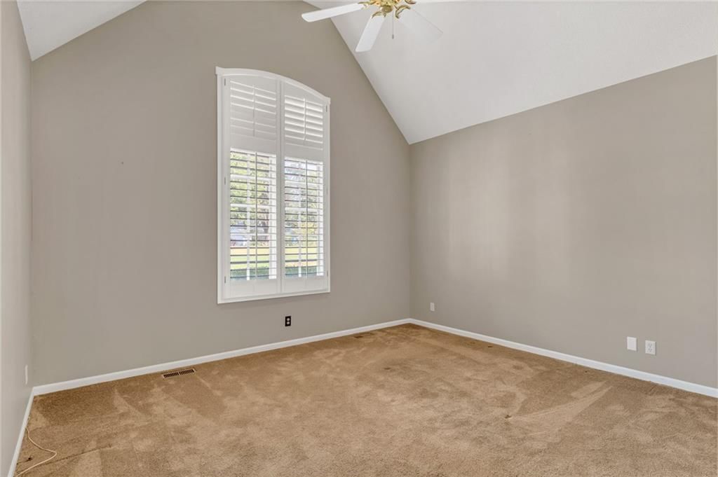 615 W Willow Lane — photo 33