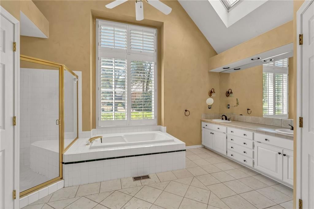 615 W Willow Lane — photo 38