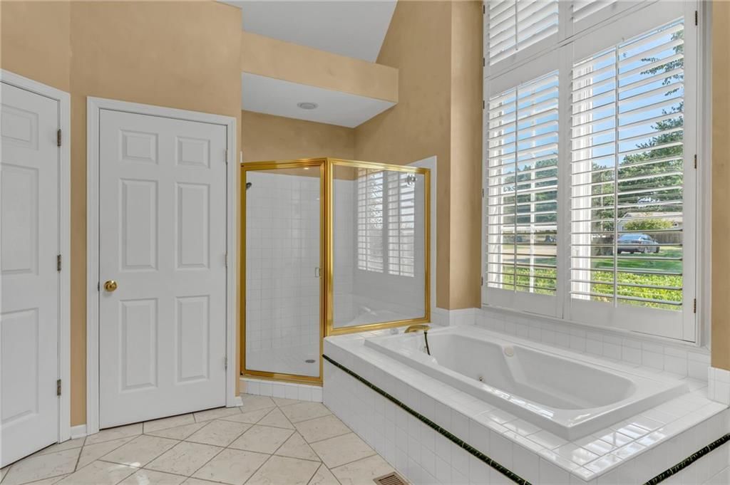 615 W Willow Lane — photo 40
