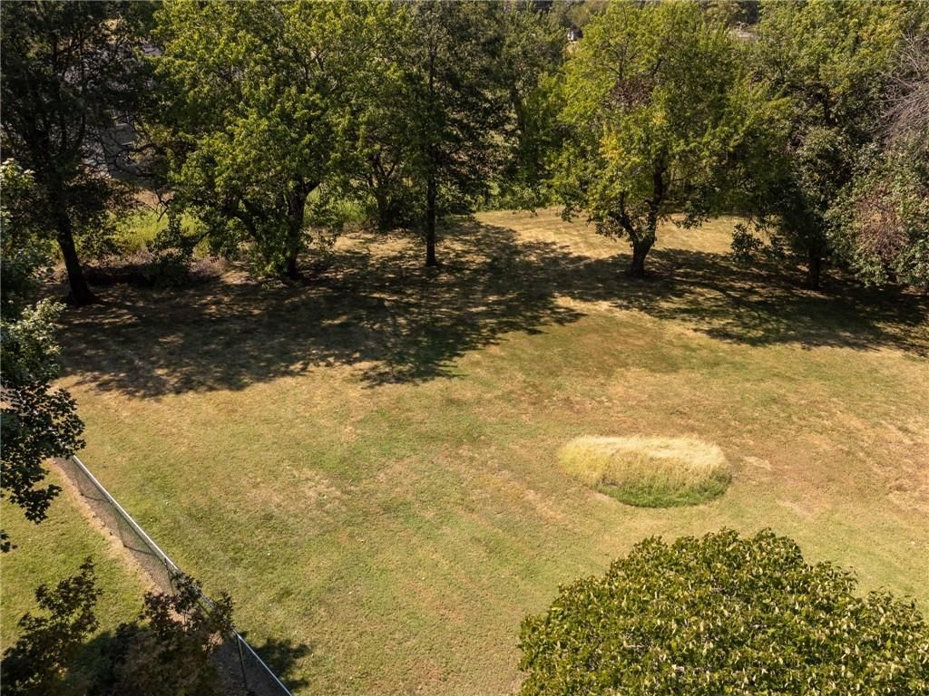 615 W Willow Lane — photo 67