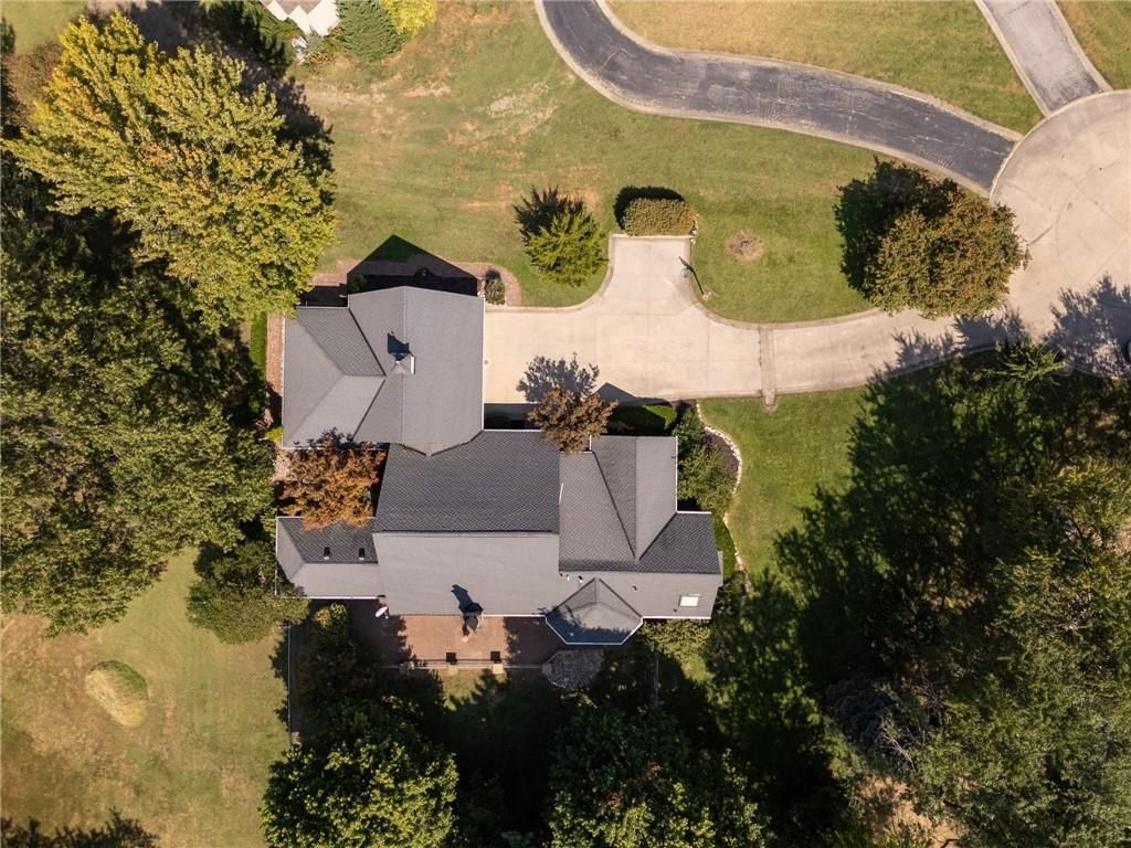 615 W Willow Lane — photo 69