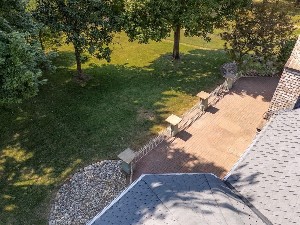 615 W Willow Lane — photo 75