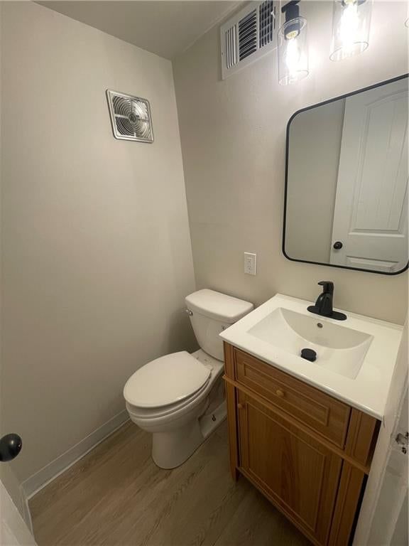 6963 Chapel Woods Lane — photo 30