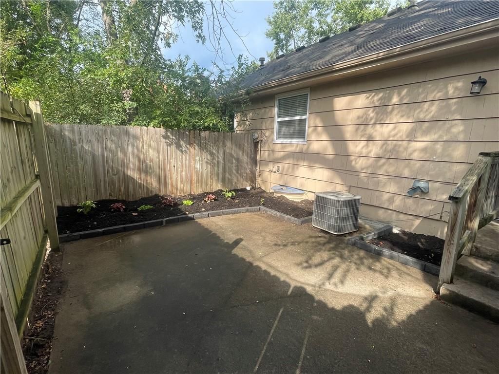 6963 Chapel Woods Lane — photo 36