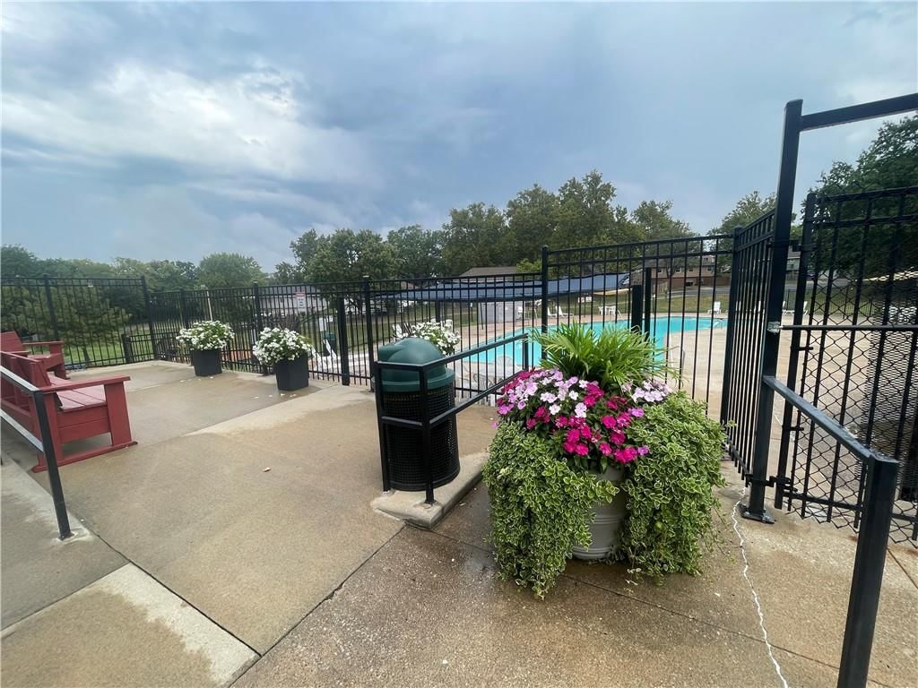 6963 Chapel Woods Lane — photo 39