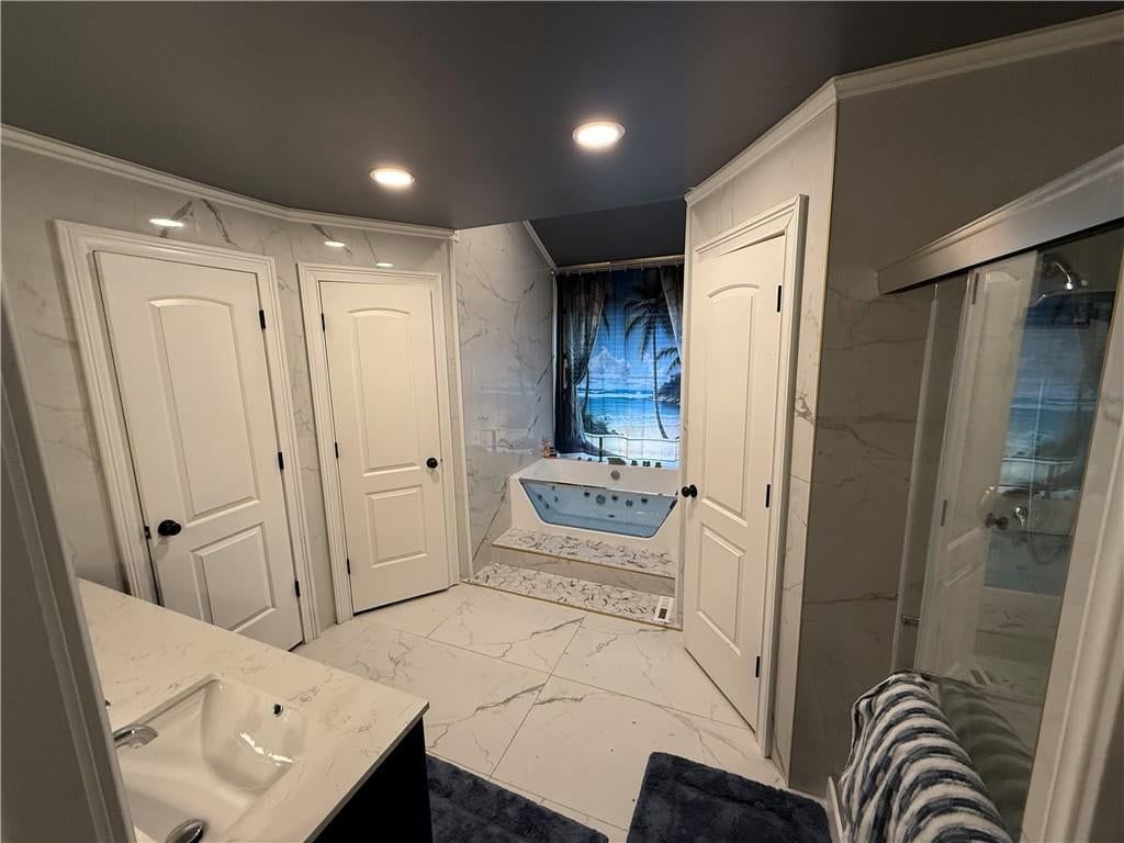 6705 N Overland Drive — photo 17