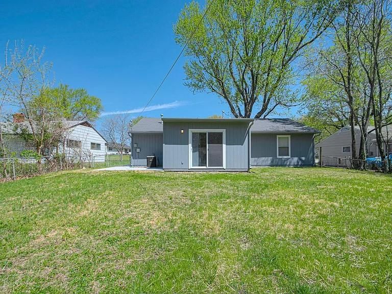 6905 E 112th Street — photo 22