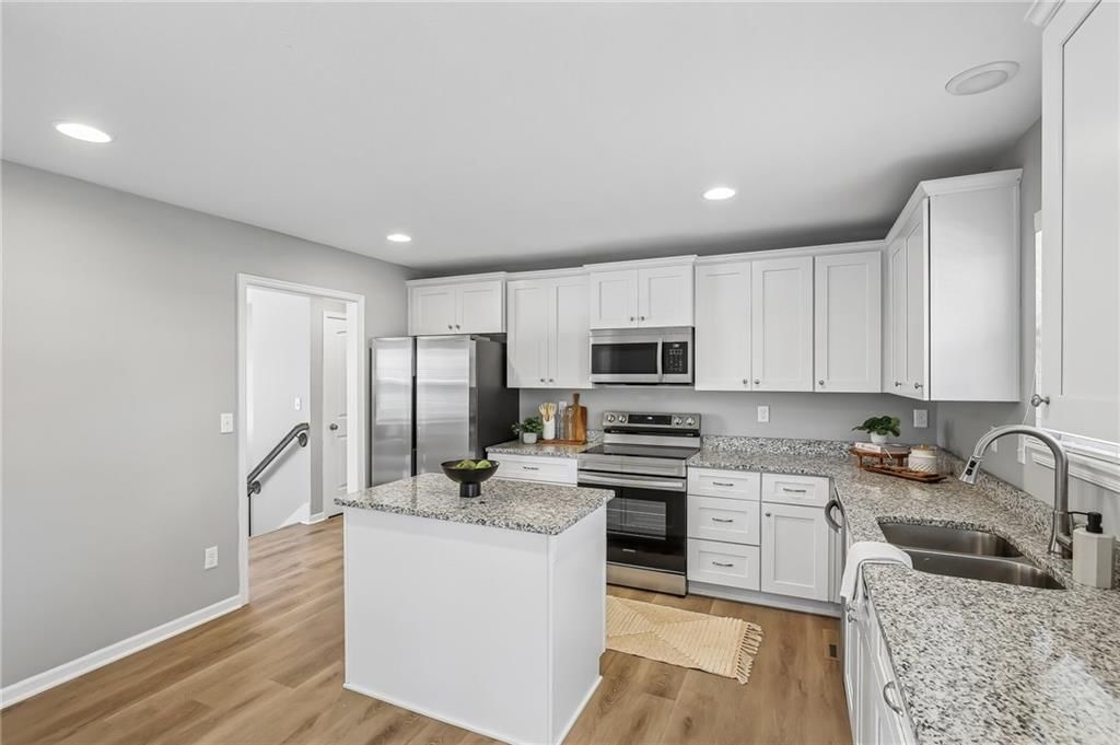 910 NW Hilltop Lane — photo 11