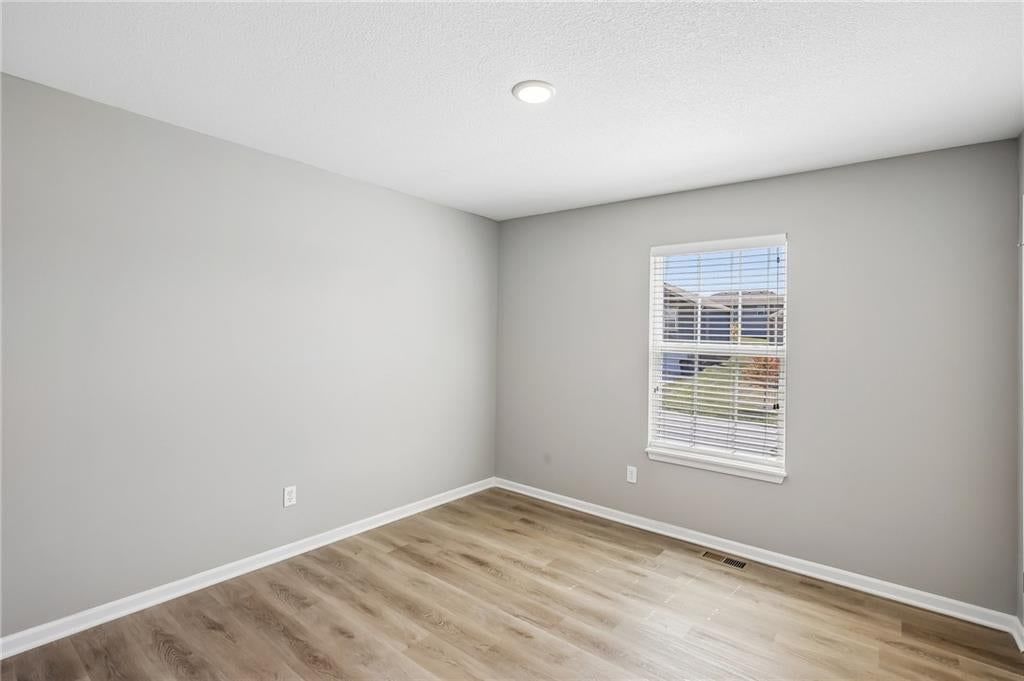 910 NW Hilltop Lane — photo 22
