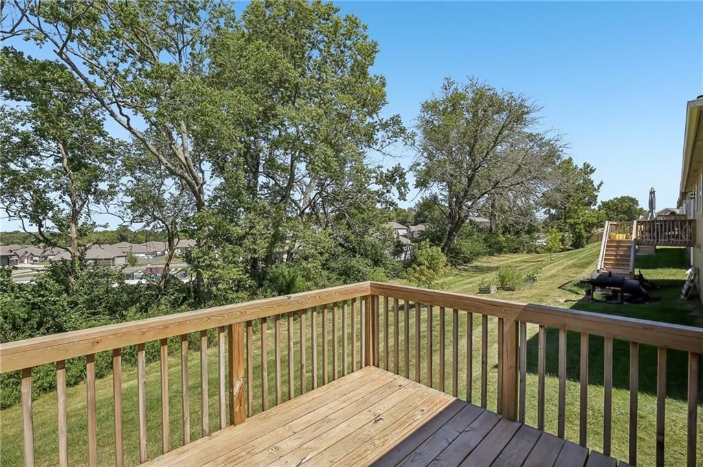 910 NW Hilltop Lane — photo 34