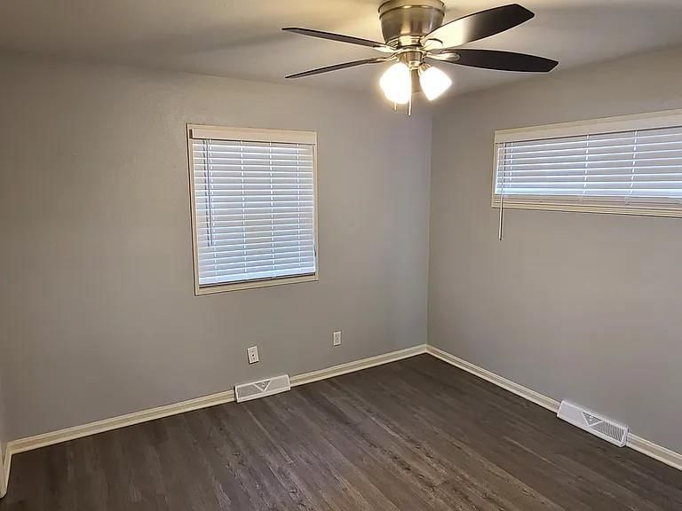 11316 Lewis Avenue — photo 11