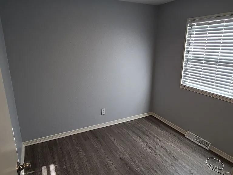11316 Lewis Avenue — photo 18
