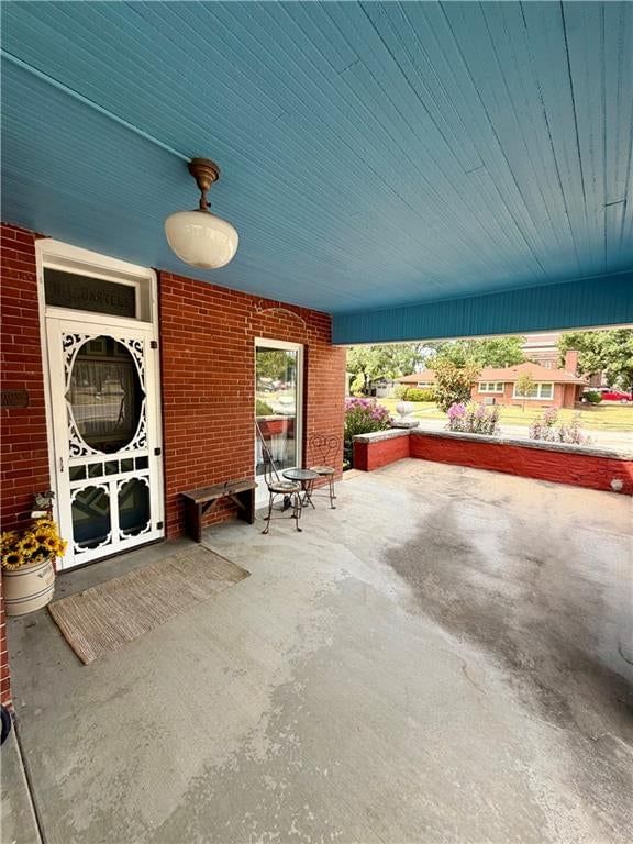 401 E Madison Avenue — photo 14
