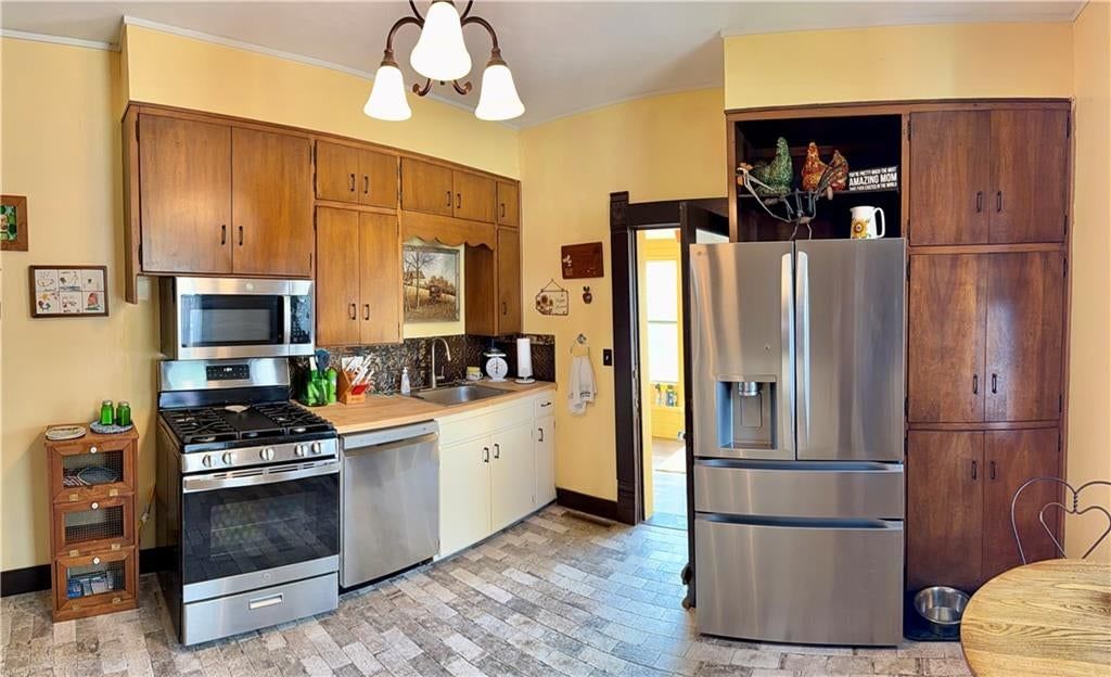401 E Madison Avenue — photo 28