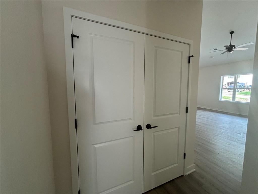 440 N Prairie Street — photo 3