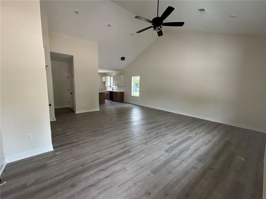 440 N Prairie Street — photo 4