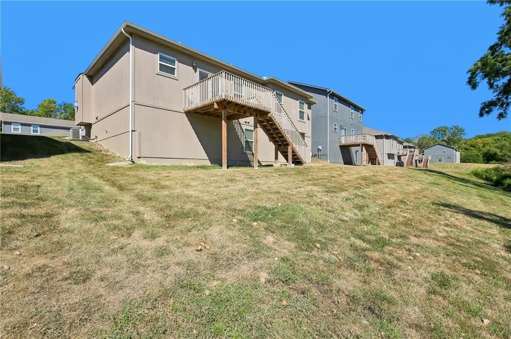 800 NW Pampas Street — photo 38