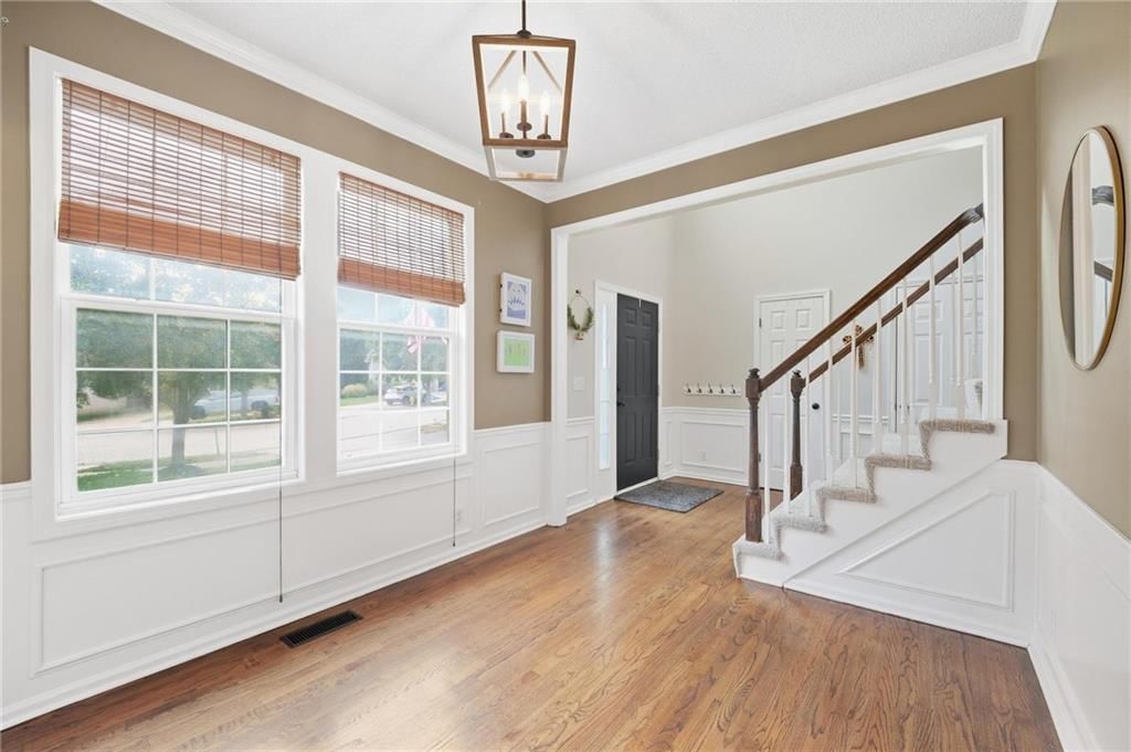 Photo 8 of 75 - 16150 W 156th Place, Olathe, KS 66062
