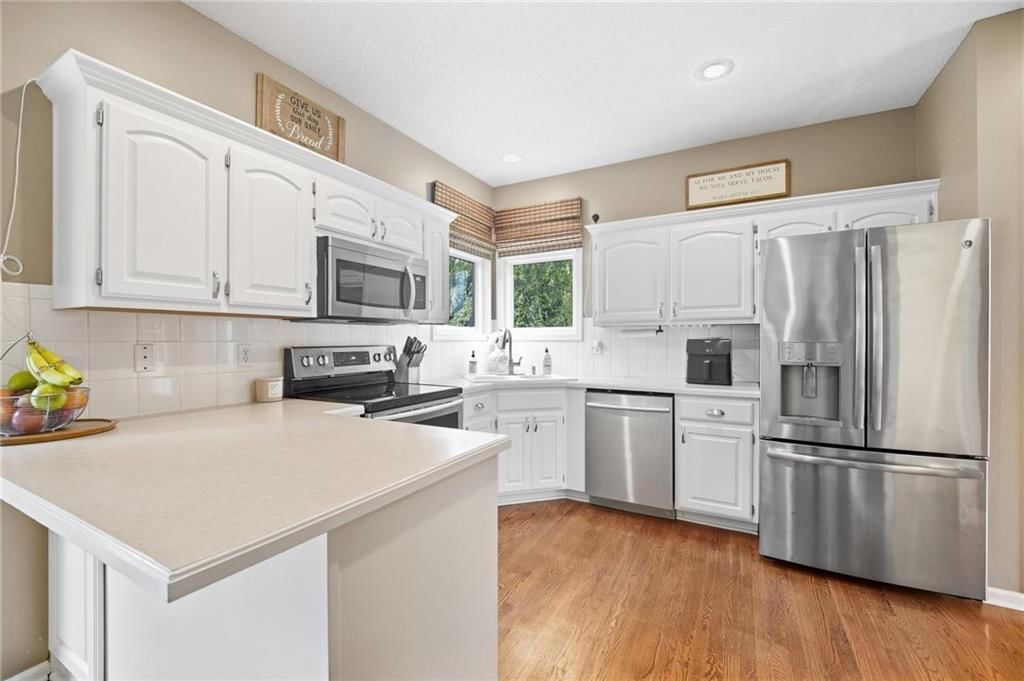 Photo 14 of 75 - 16150 W 156th Place, Olathe, KS 66062