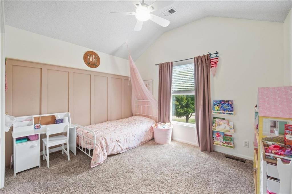 Photo 26 of 75 - 16150 W 156th Place, Olathe, KS 66062