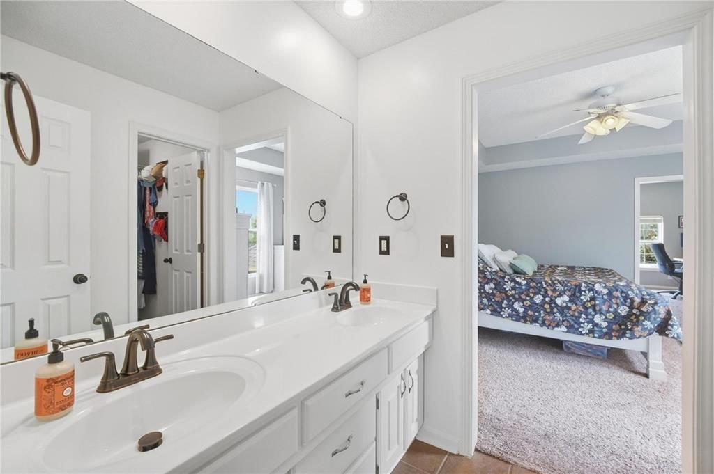Photo 34 of 75 - 16150 W 156th Place, Olathe, KS 66062