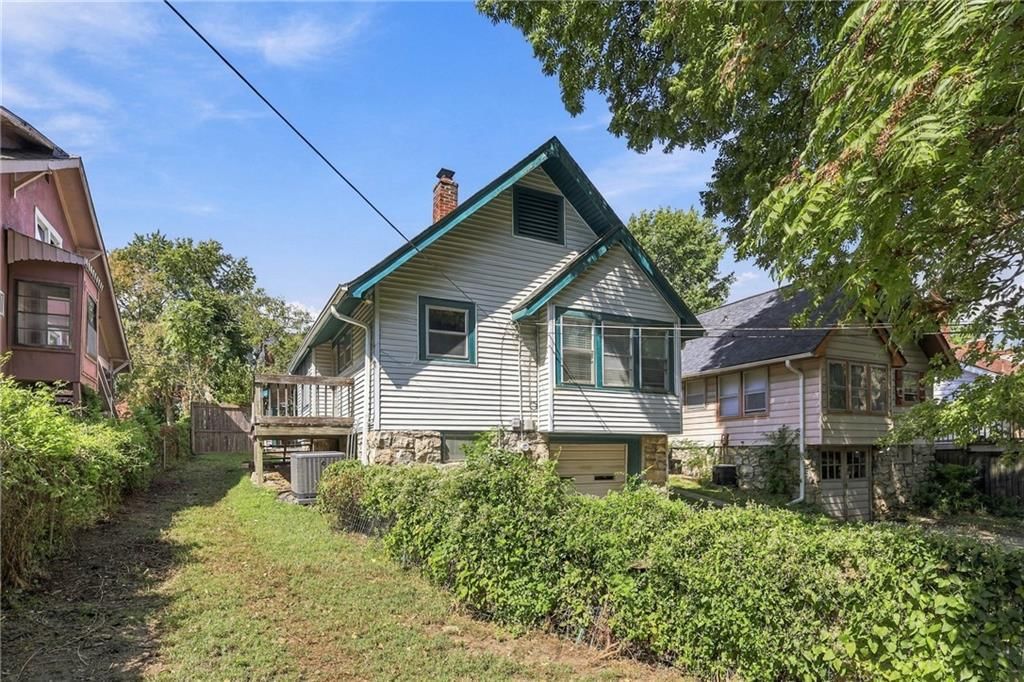 3823 Genessee Street — photo 3