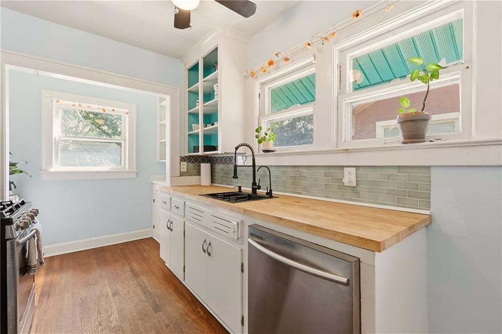 3823 Genessee Street — photo 8