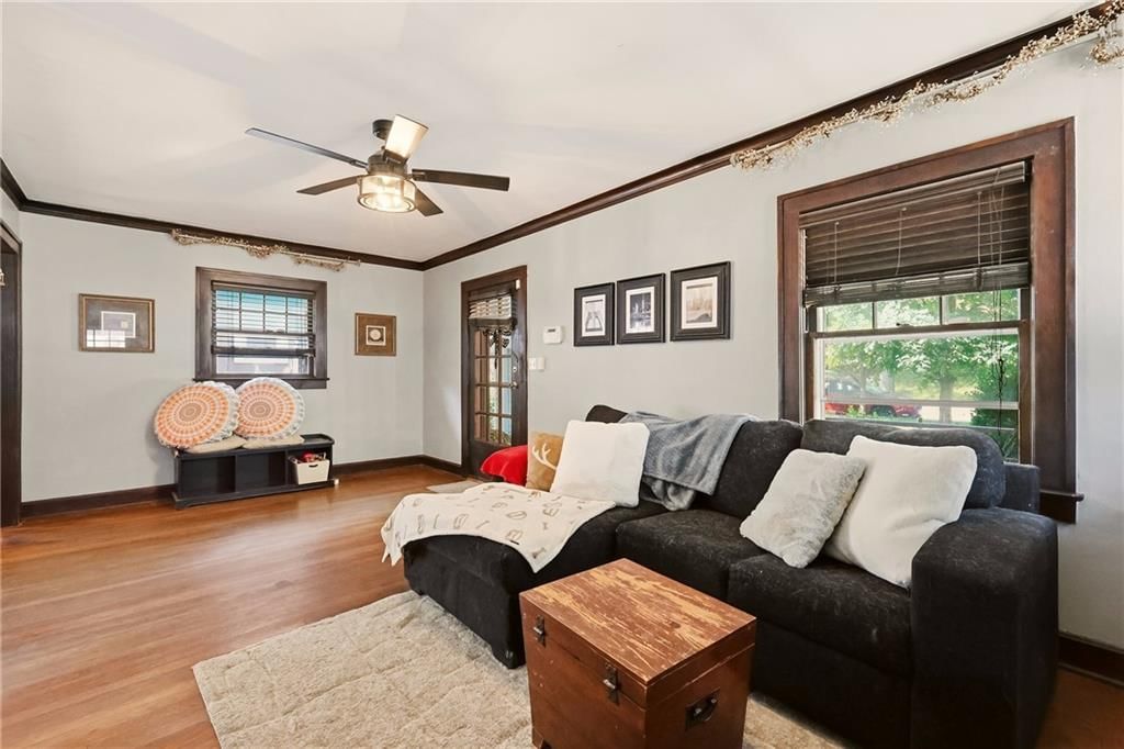 3823 Genessee Street — photo 10