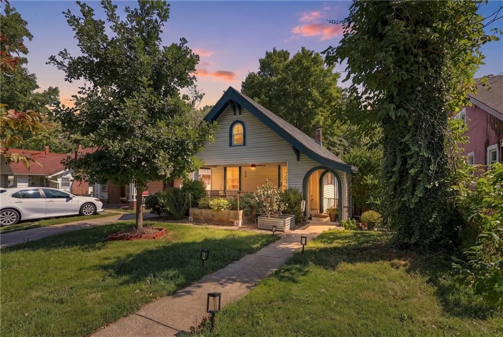 3823 Genessee Street — photo 19