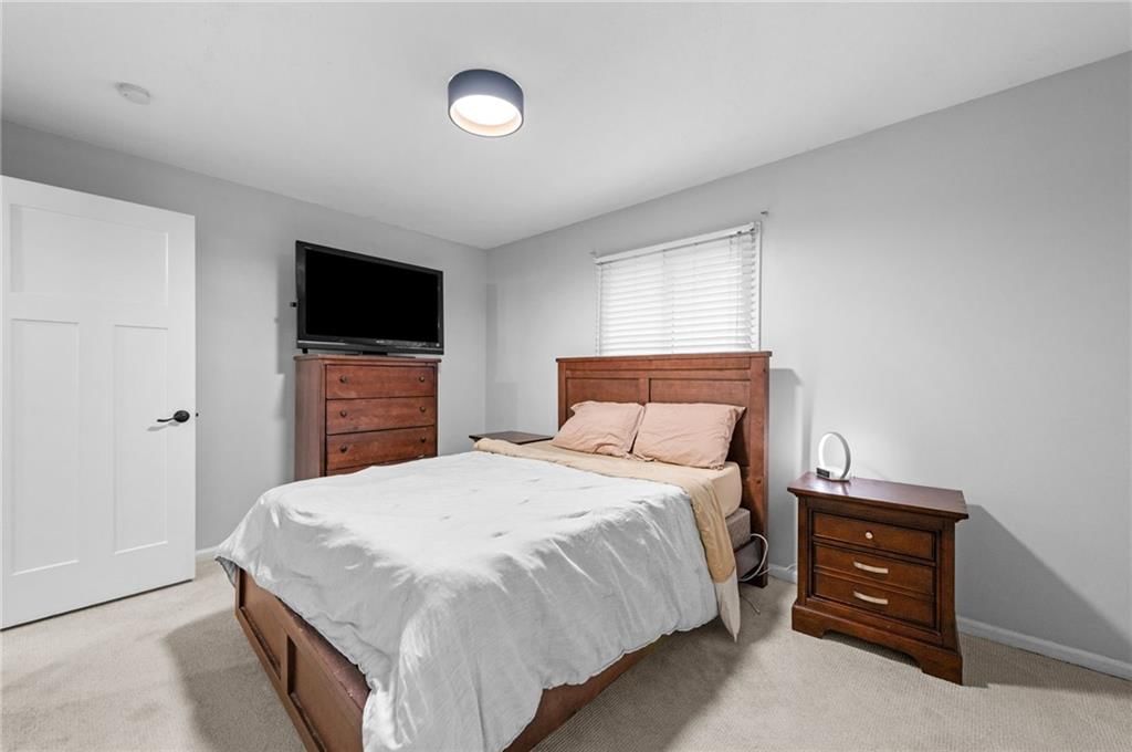 Photo 17 of 37 - 15 Village Circle Drive, Platte City, MO 64079