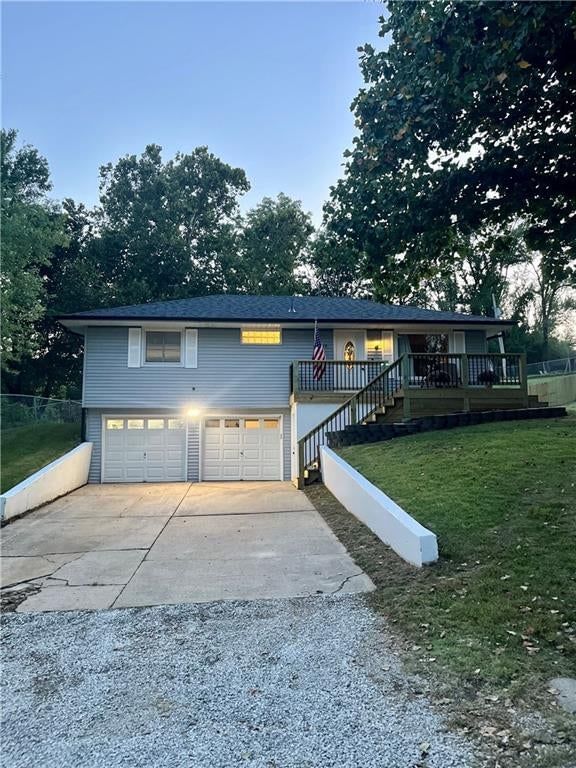 15 Village Circle Drive, Platte City, MO