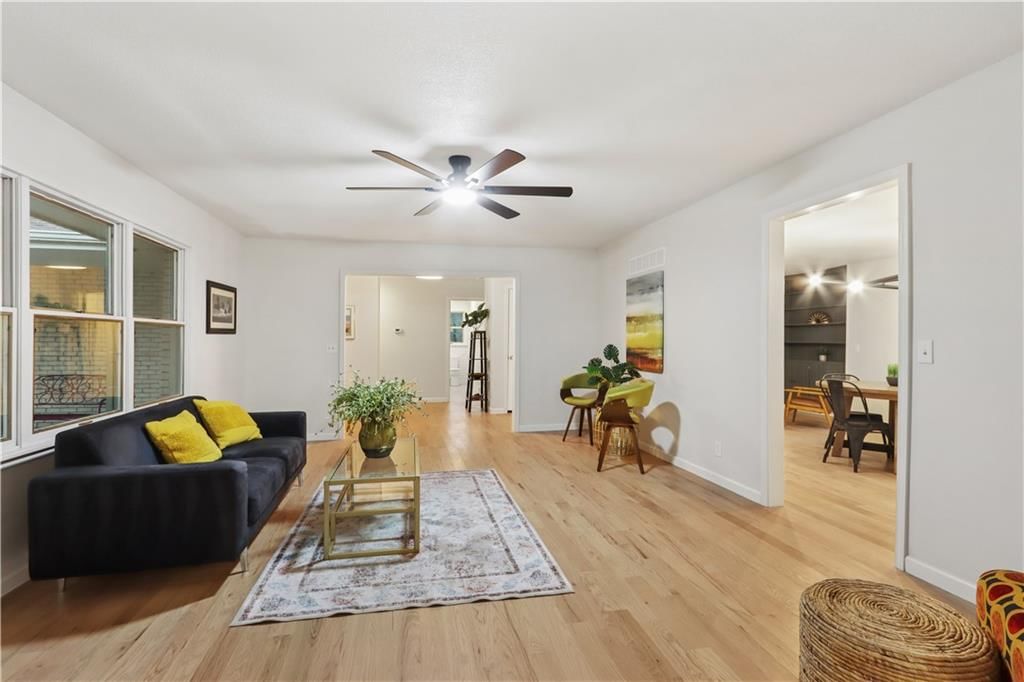 2 Maple Circle — photo 4