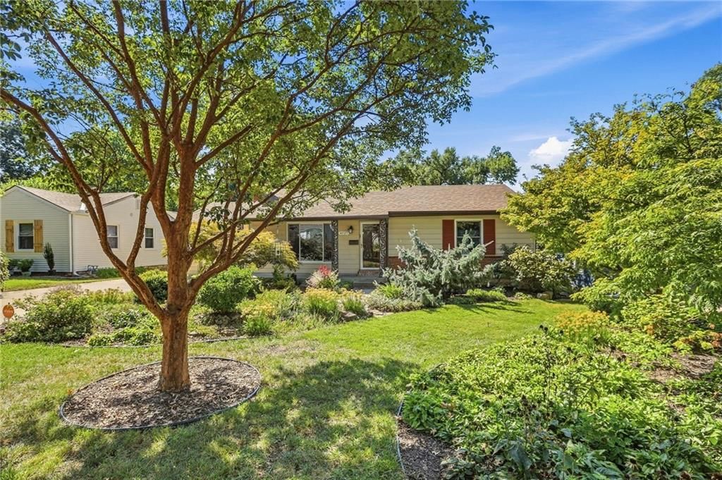 4127 W 54th Street, Roeland Park, KS: listing photo 2