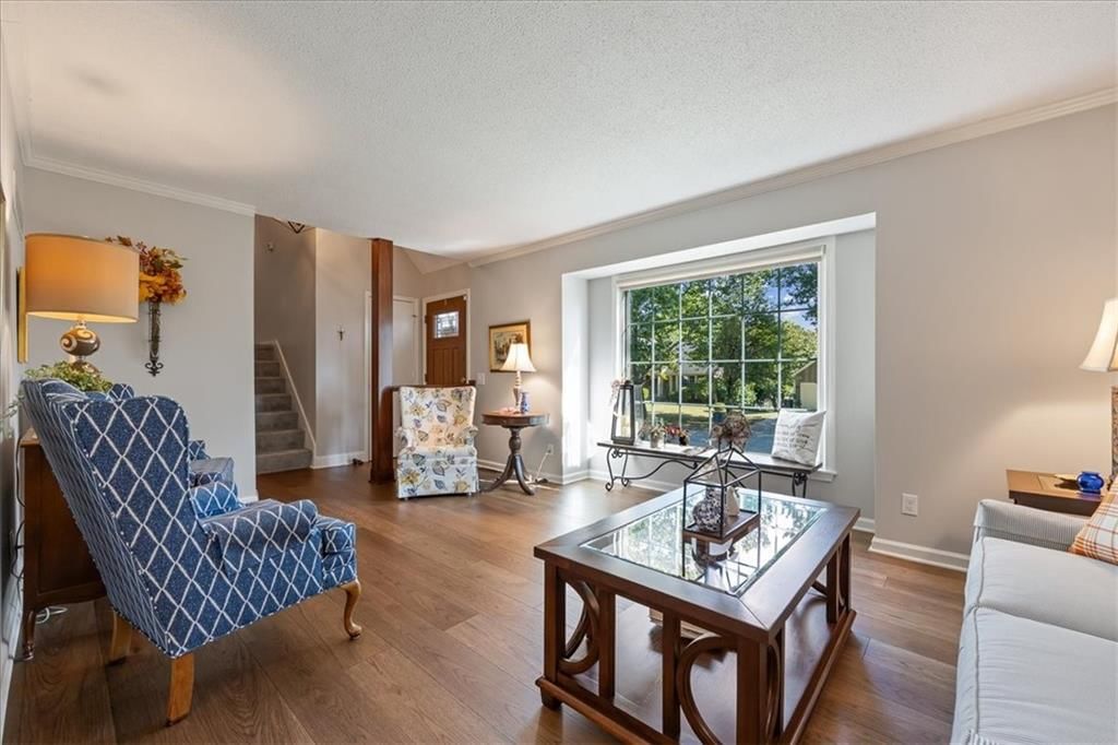 1728 E Sleepy Hollow Drive — photo 4